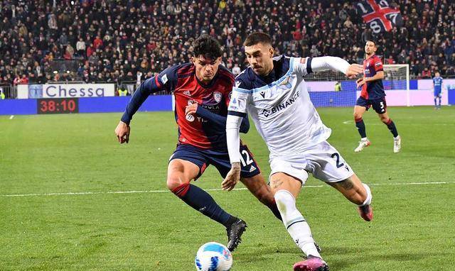 上去理所当 上去理所当